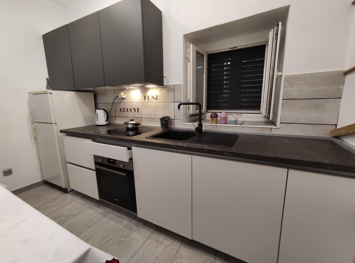 Apartment Tona Sibenik Exterior photo
