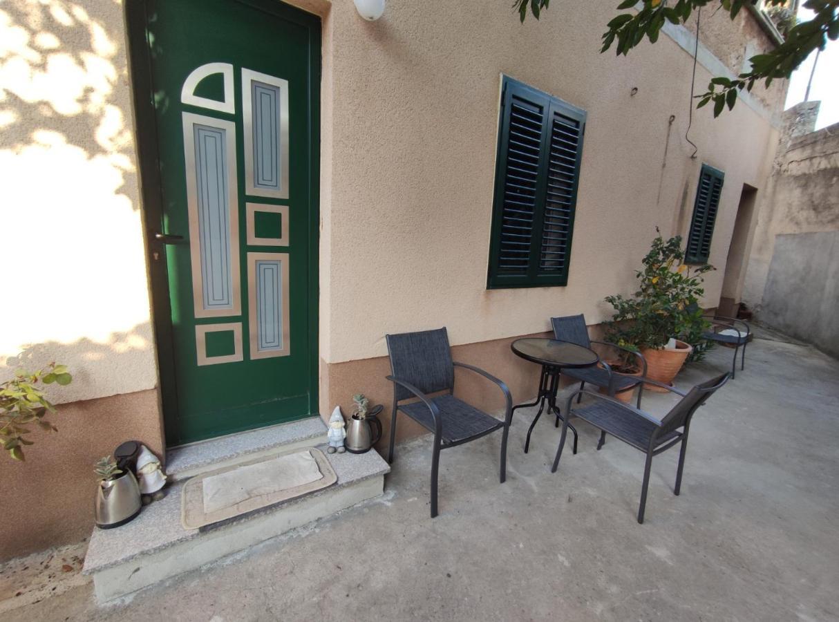 Apartment Tona Sibenik Exterior photo